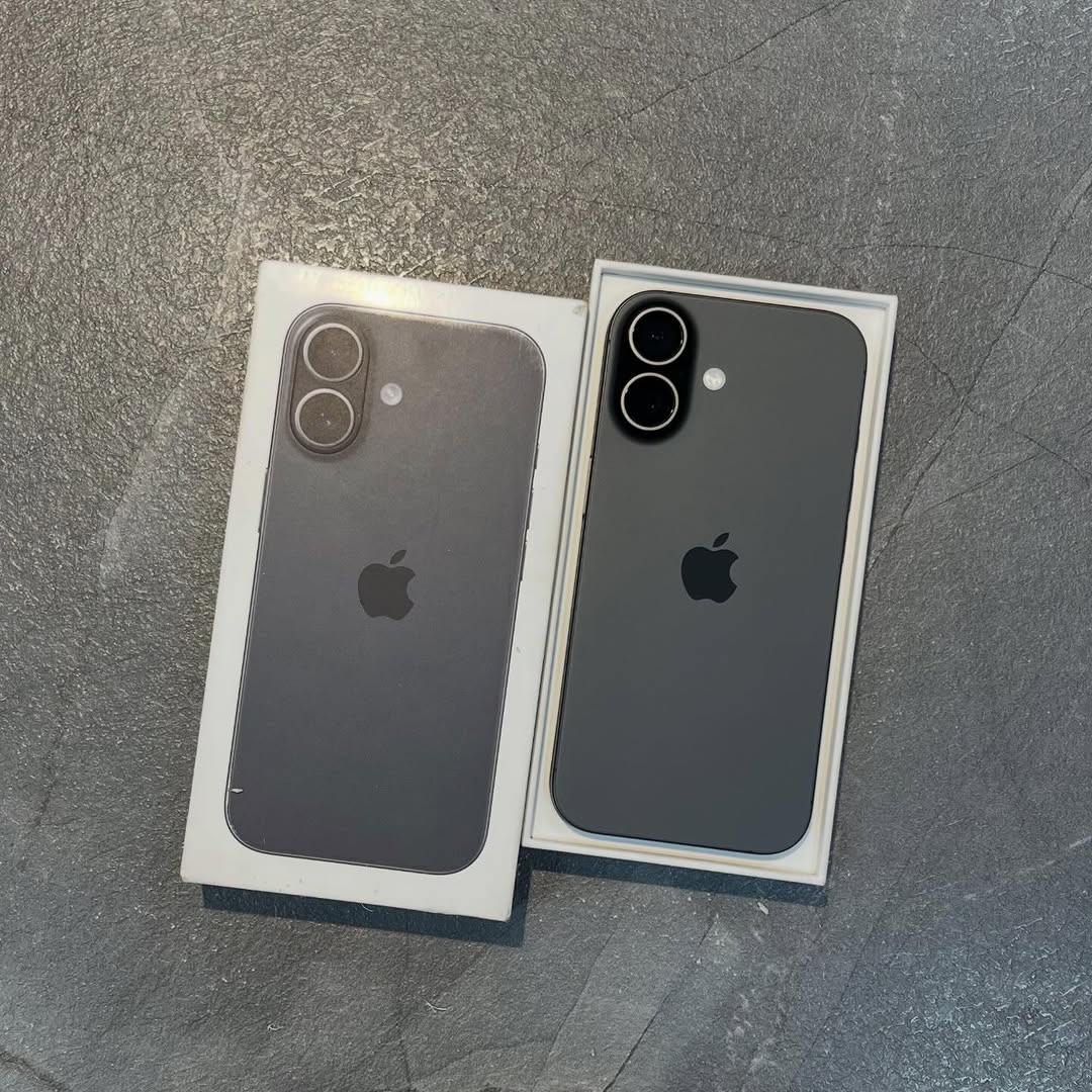 Apple IPhone 17  1.5 Month Old Black (256GB)  