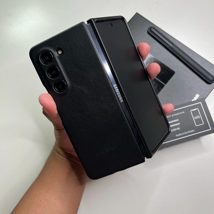 Samsung Galaxy Z fold 5 256gb 